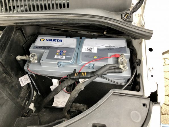 resized_VW T5 T6 Batterie Tausch Wechsel leer kaputt defekt Ersatz Camping Strom neu IMG_5628